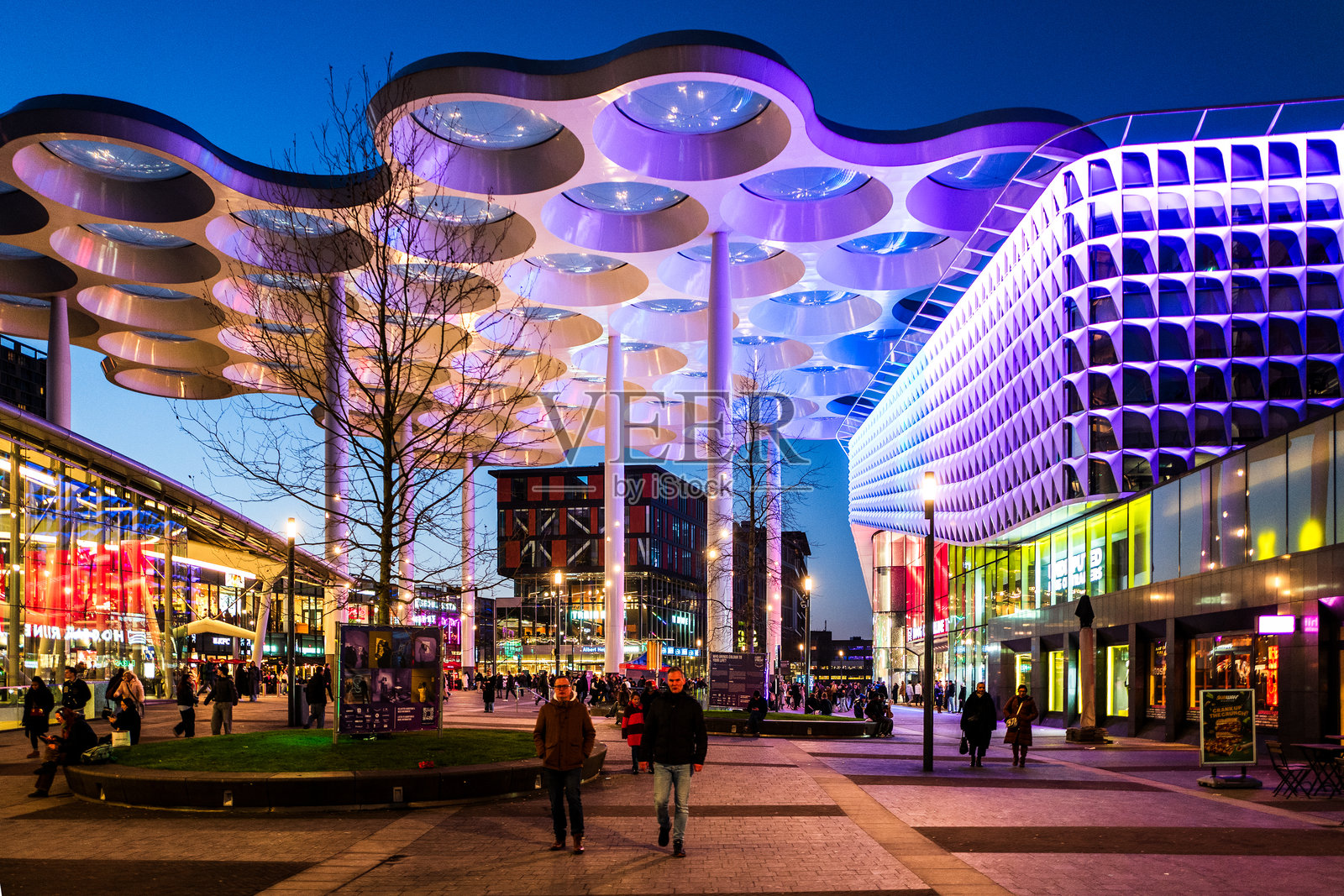 霍赫·卡塔里纳的生机勃勃的夜晚照片摄影图片
