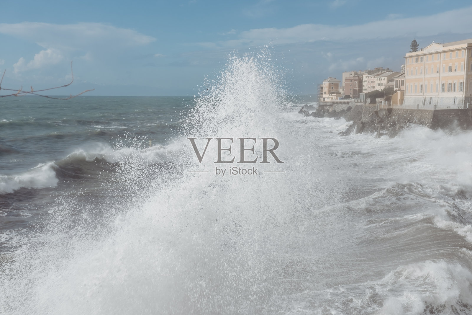 热那亚的风暴潮照片摄影图片