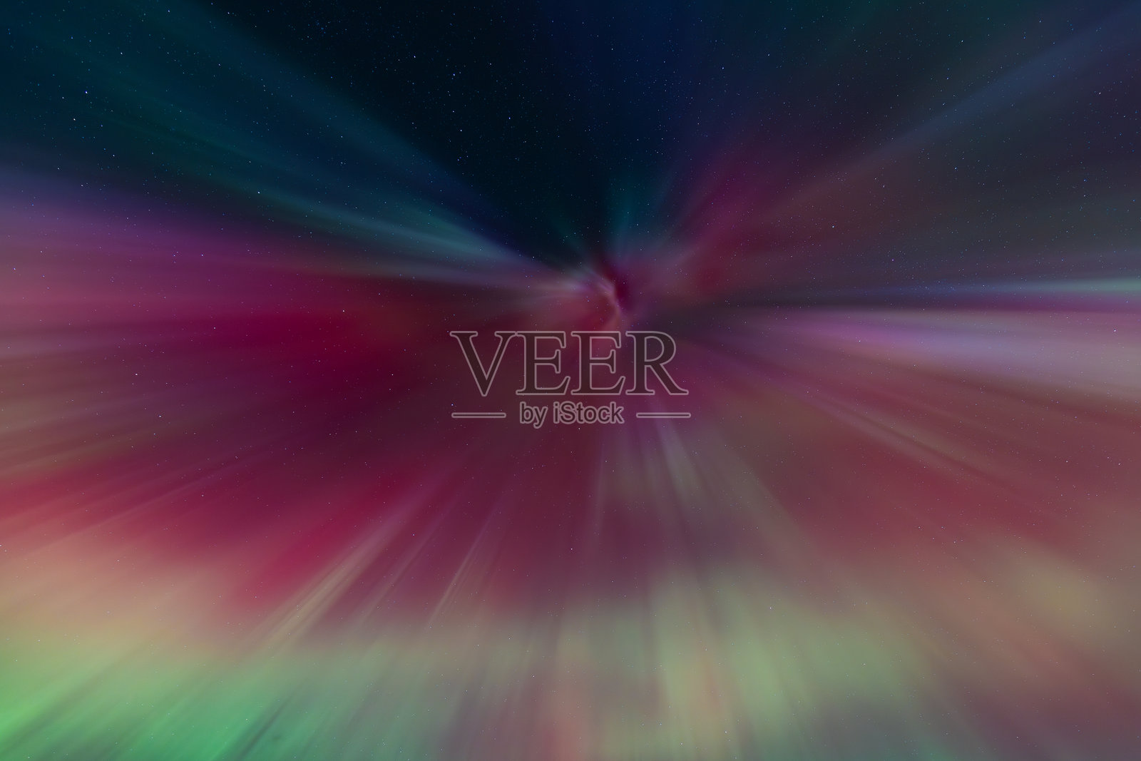 挪威沃斯瓦根上空的北极光照片摄影图片