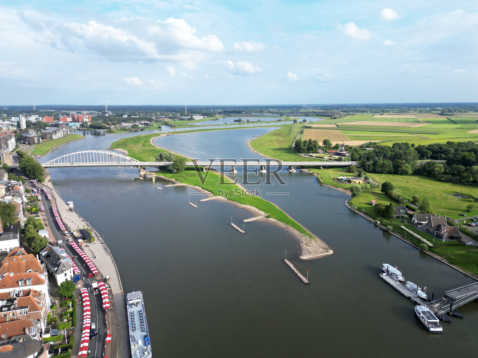 荷兰德芬特市的鸟瞰图照片摄影图片