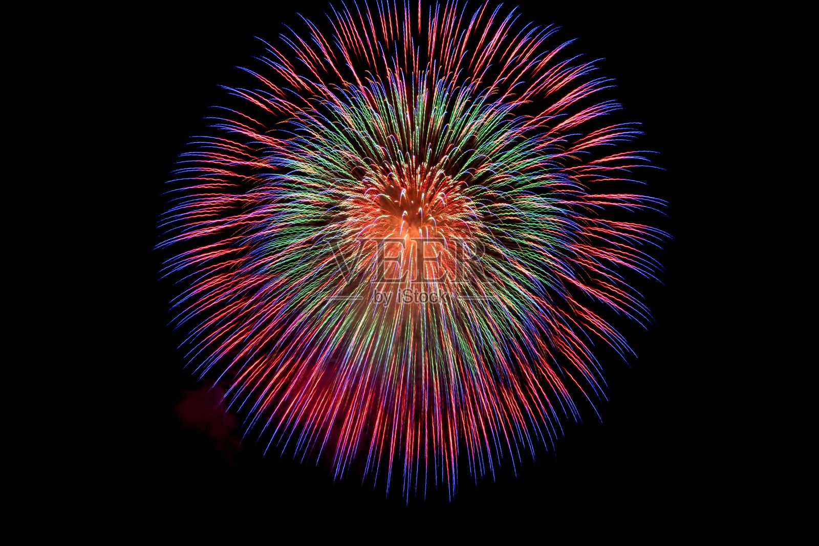 马耳他Qrendi的圣母升天节烟花表演照片摄影图片