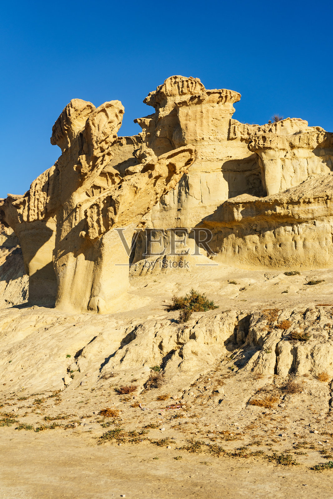 西班牙博尔努埃沃的砂岩地貌照片摄影图片