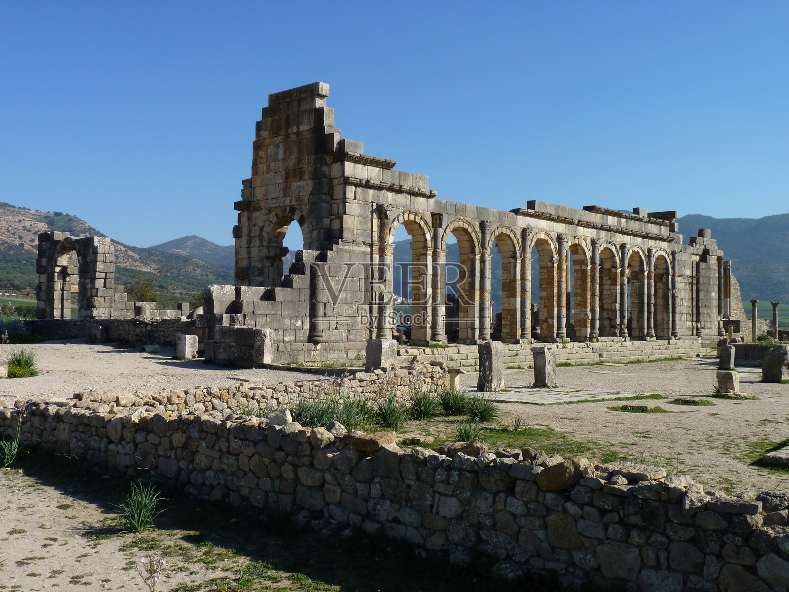 摩洛哥的柏柏尔-罗马城市沃卢比利斯照片摄影图片