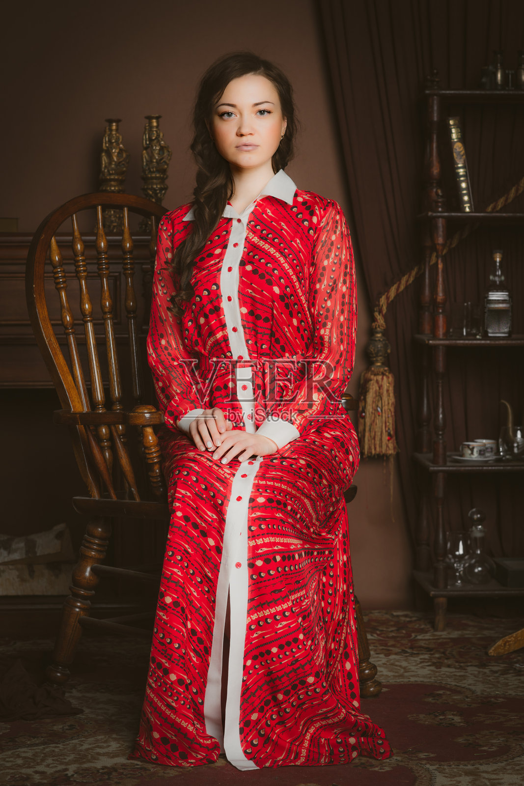 复古风格的年轻魅力女性肖像照片摄影图片