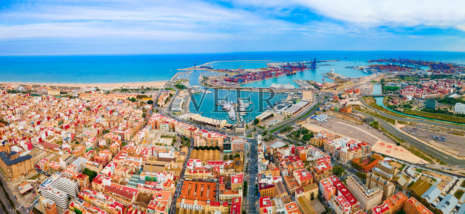 西班牙瓦伦西亚市港口的航拍全景图照片摄影图片