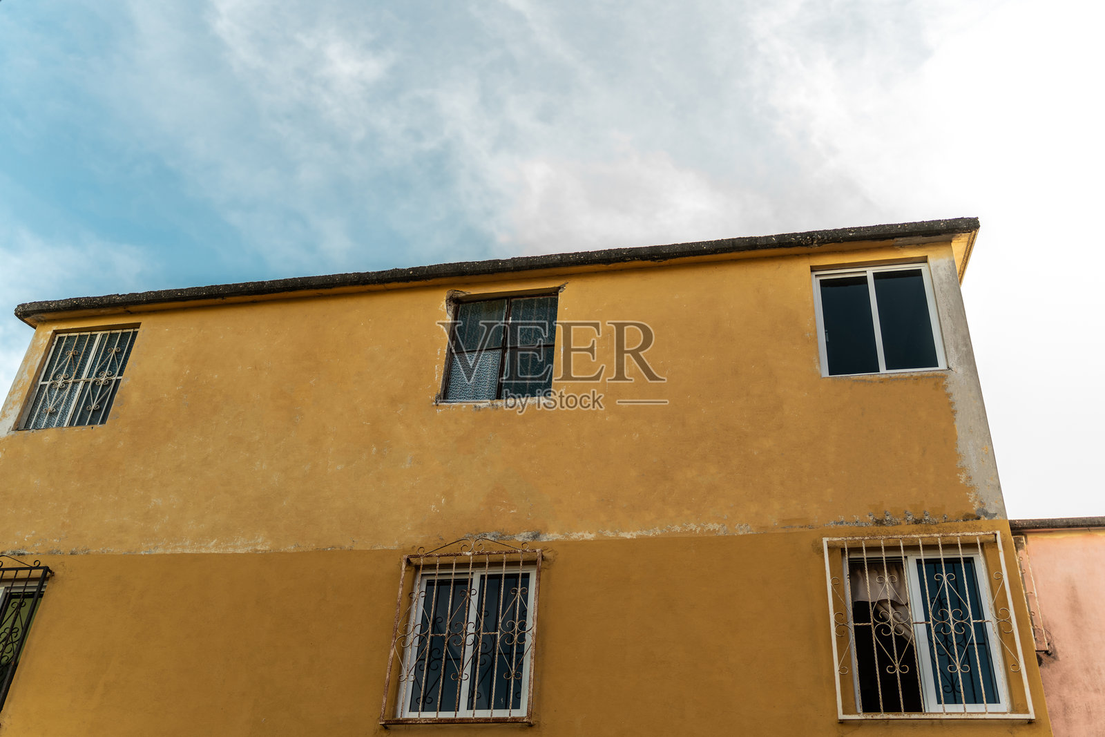 墨西哥马萨特兰住宅区的房屋外观照片摄影图片