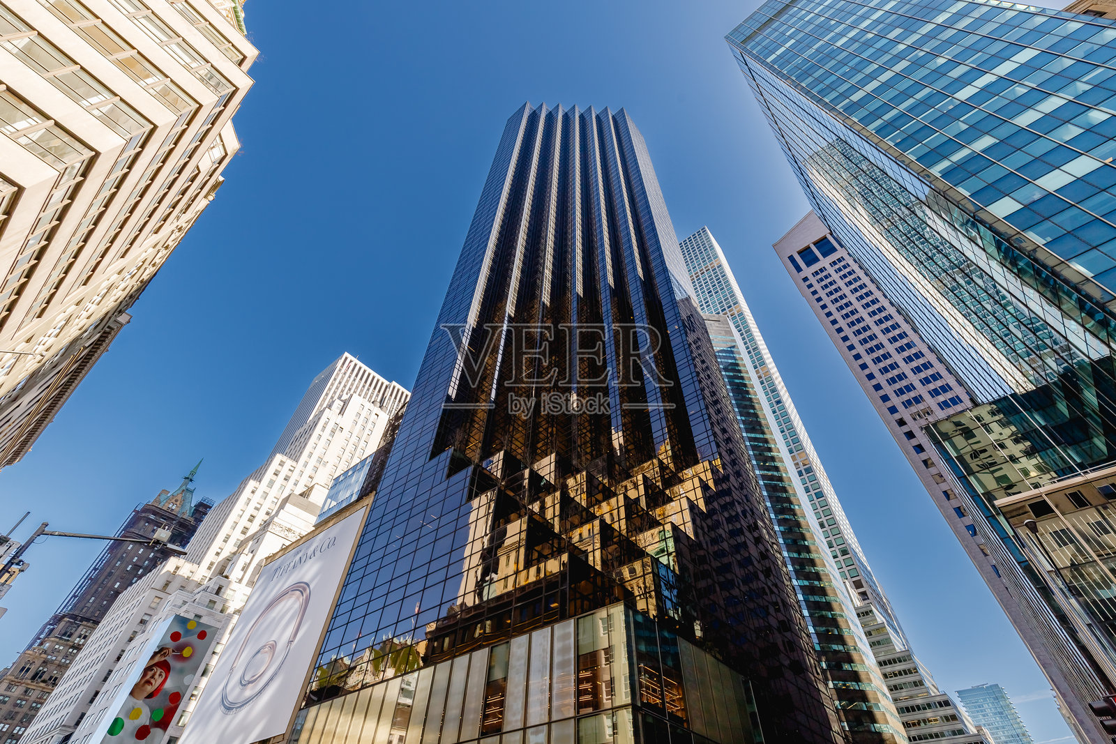 美国纽约曼哈顿市中心的特朗普大厦照片摄影图片