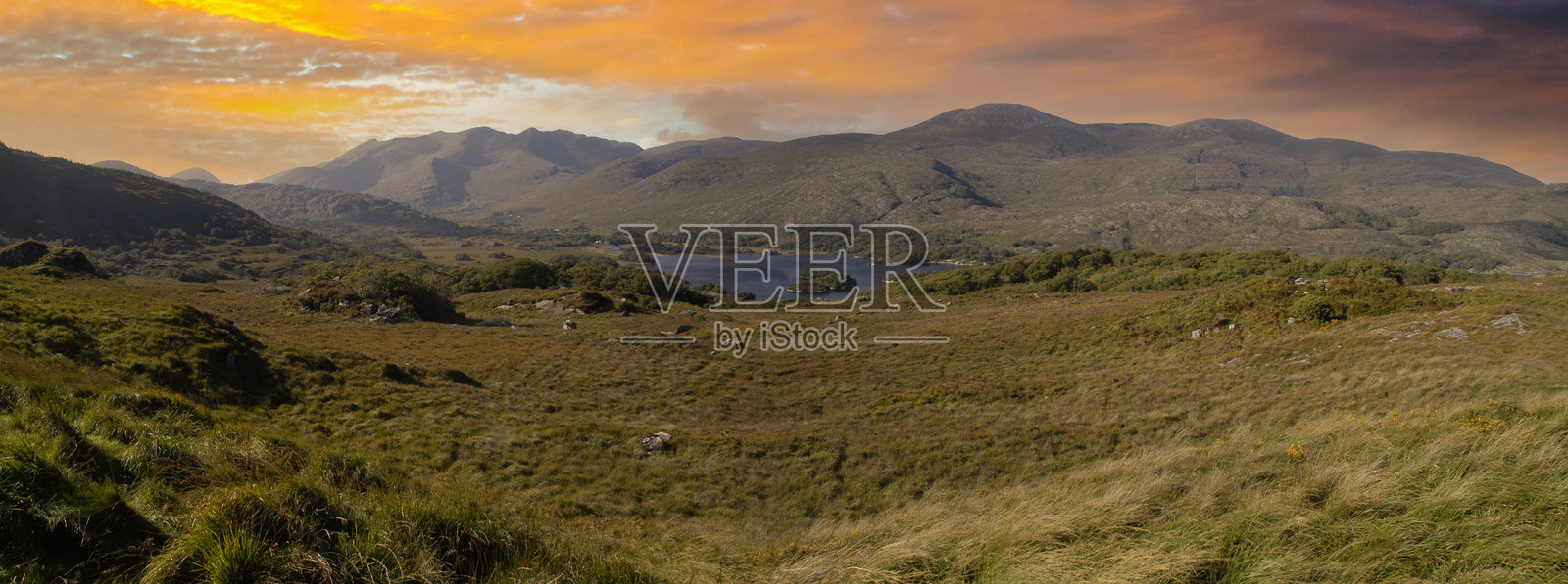 爱尔兰凯里郡凯里环路上的基拉尼湖照片摄影图片