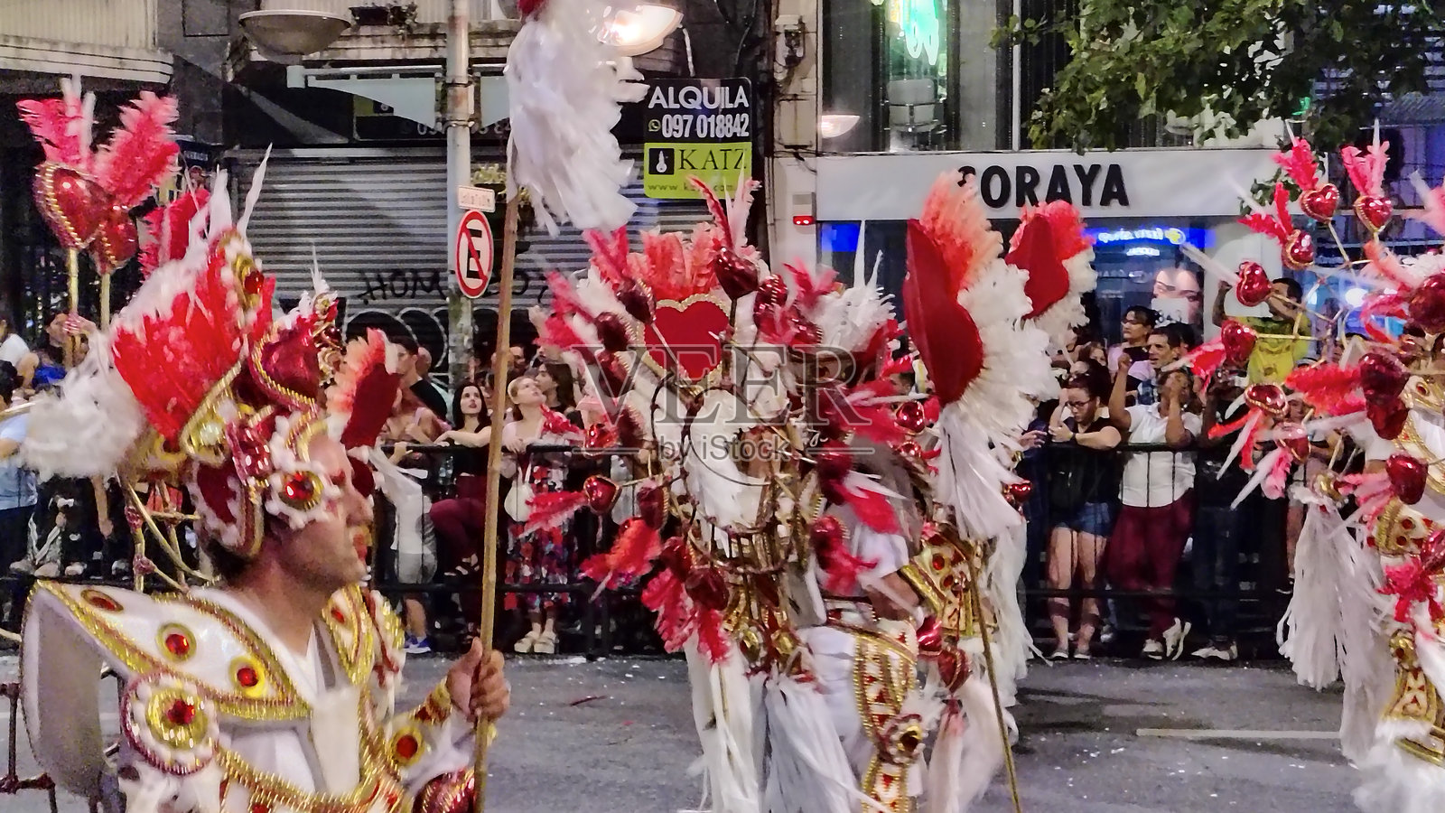 蒙得维的亚狂欢节的桑巴学校游行，乌拉圭照片摄影图片