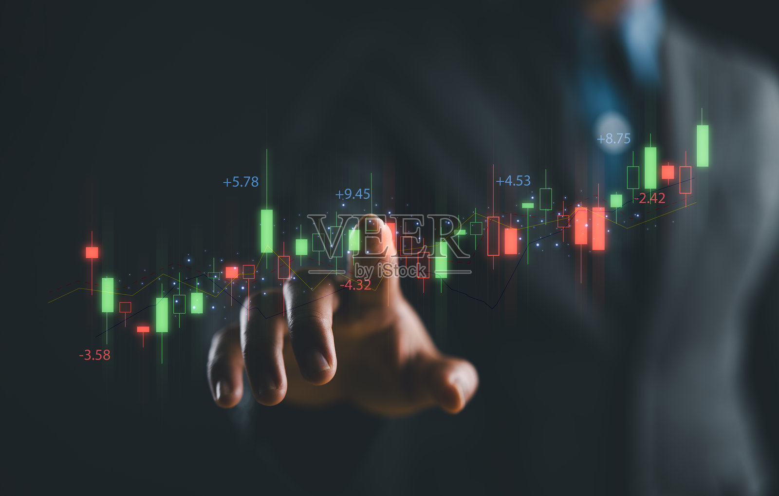 商业金融科技投资概念。商人投资者交易员分析金融数据图表，进行外汇交易，投资股市，规划数字资产基金。交易预算会计报告。照片摄影图片