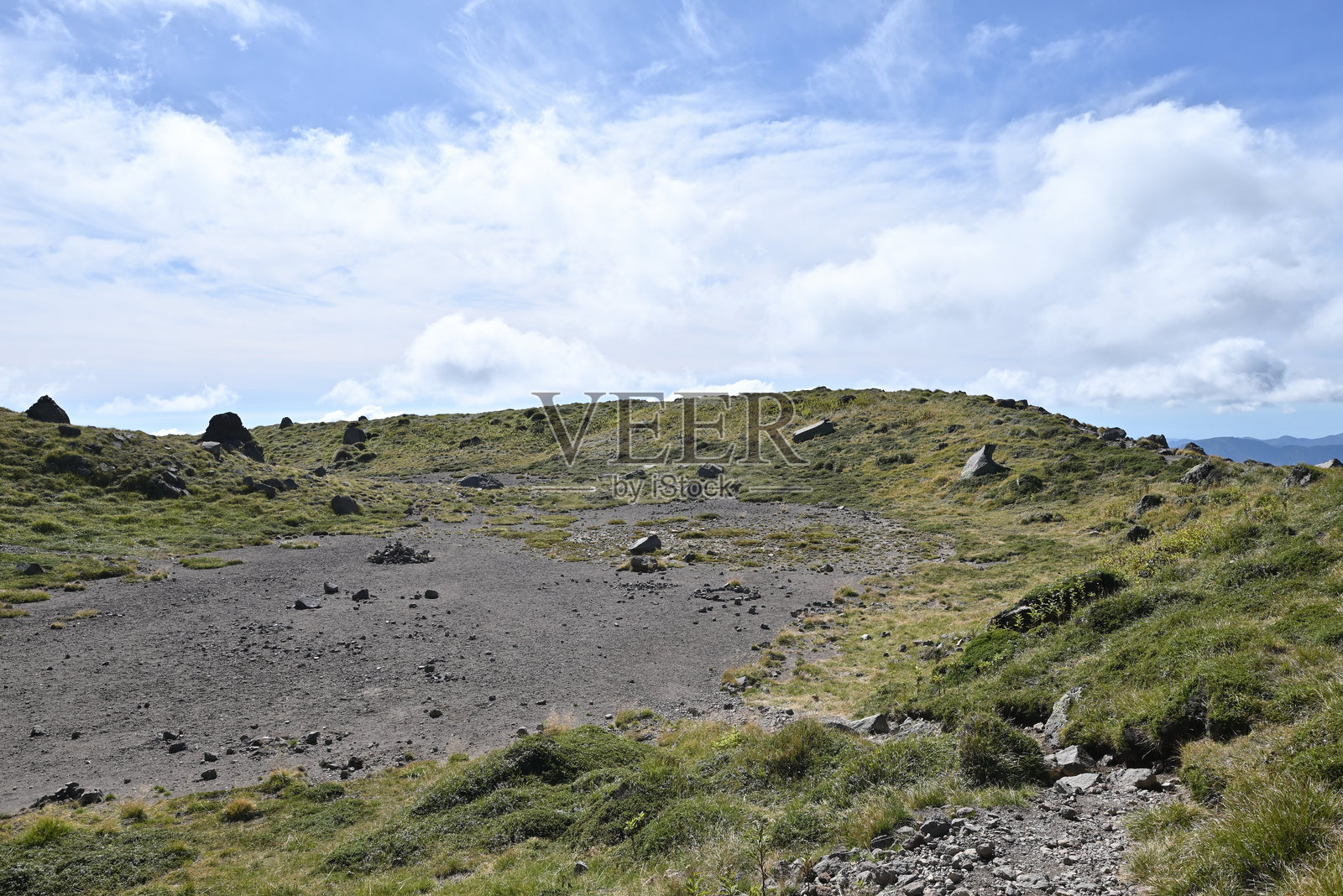 攀登日本栃木县的日光白根山照片摄影图片