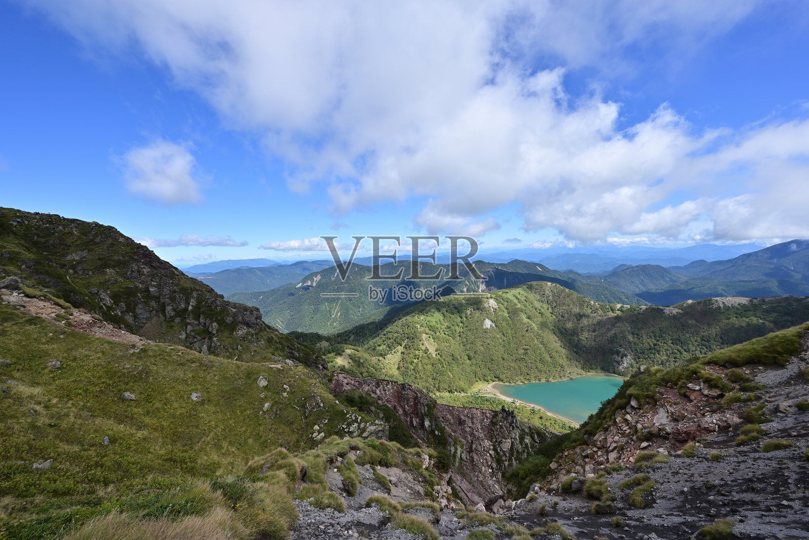 攀登日本栃木县的日光白根山照片摄影图片