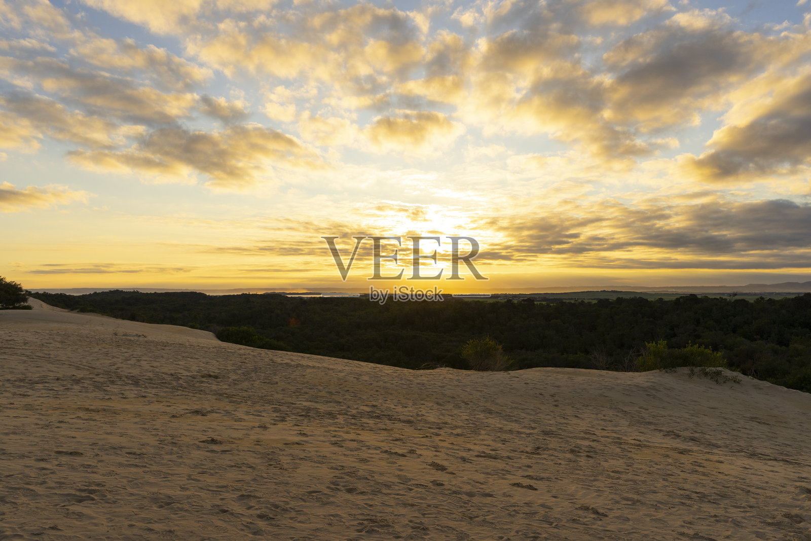 澳大利亚威尔逊岬的大漂流沙丘的风景视图。照片摄影图片