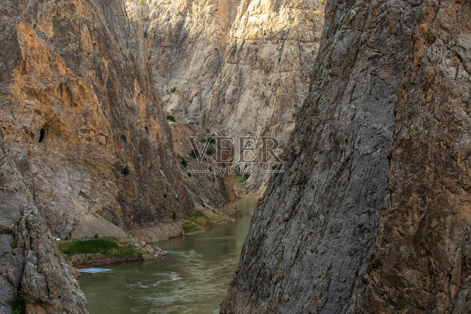黑暗峡谷照片摄影图片