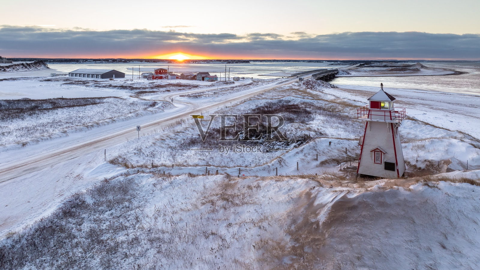 日出时分的科夫海德灯塔照片摄影图片