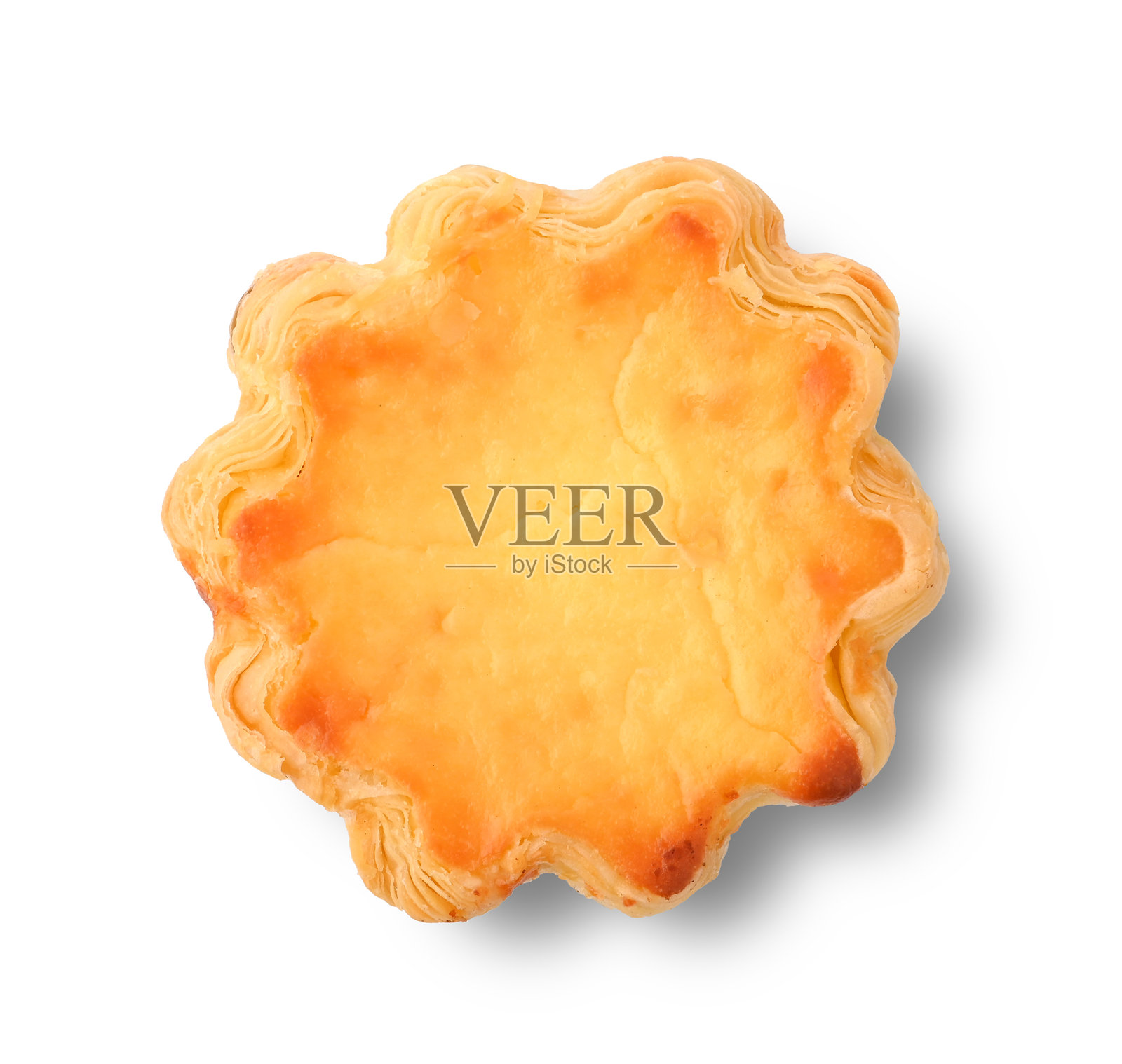 甜美的烤蛋挞，传统的葡萄牙蛋挞甜点，奶油蛋挞，背景为白色照片摄影图片