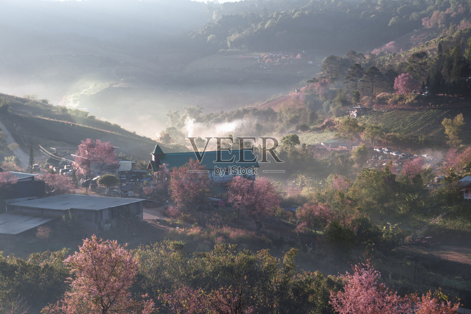 班荣克拉村的观景点照片摄影图片