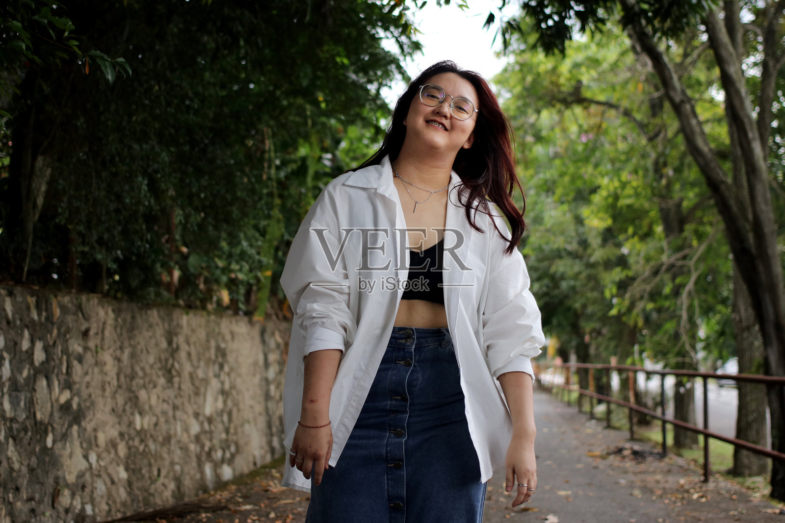 亚洲少女肖像照片摄影图片