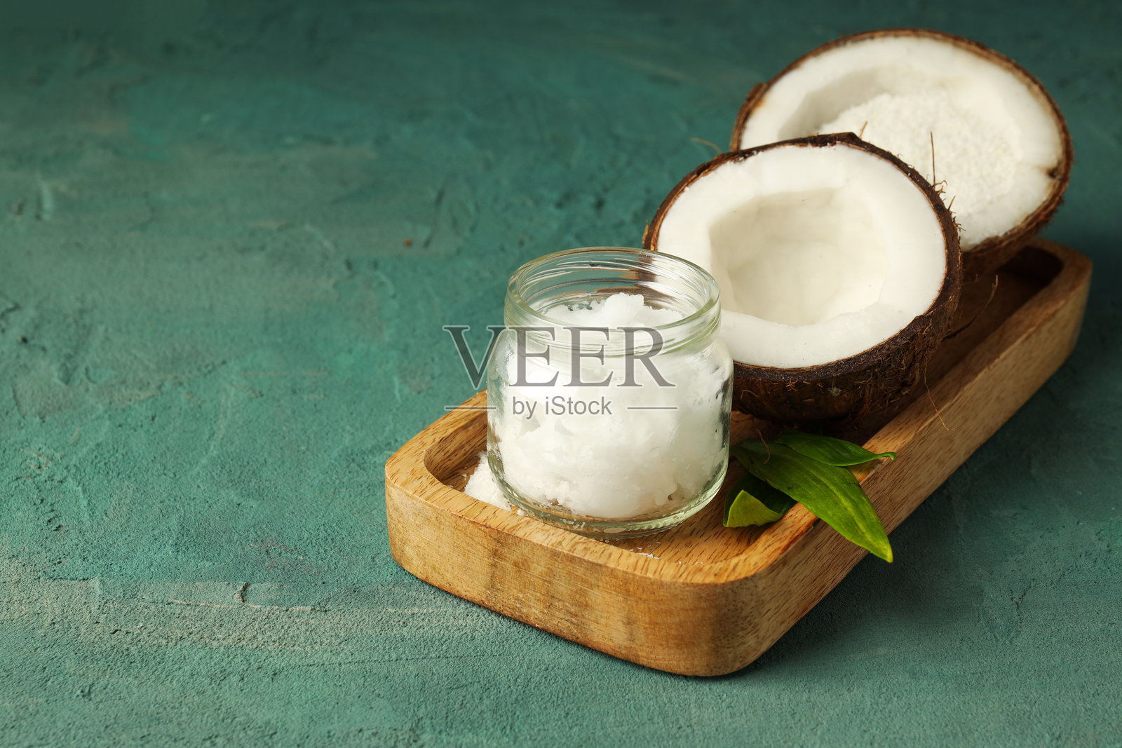 产品美容程序，皮肤和身体护理-椰子油照片摄影图片