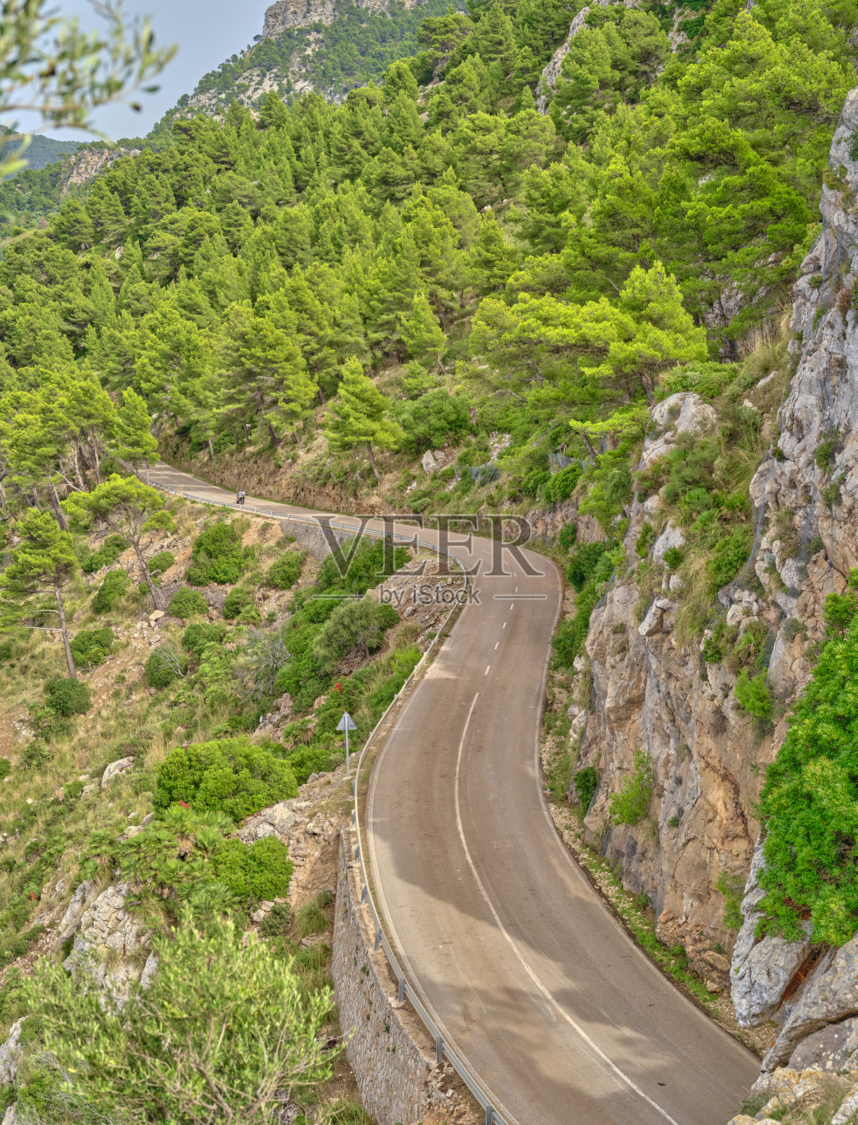 马洛卡的特拉蒙塔纳山脉公路照片摄影图片