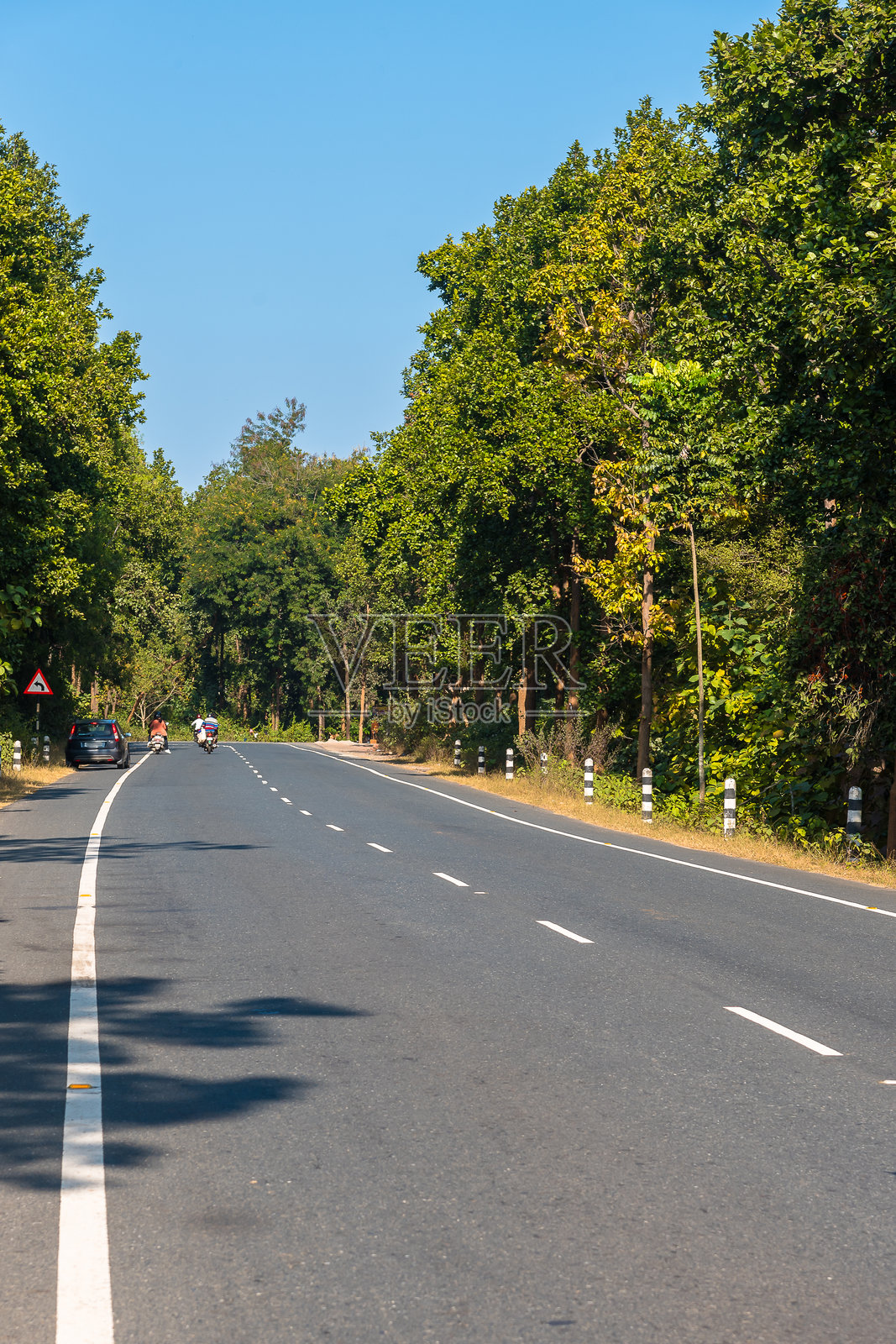 沥青路。照片摄影图片