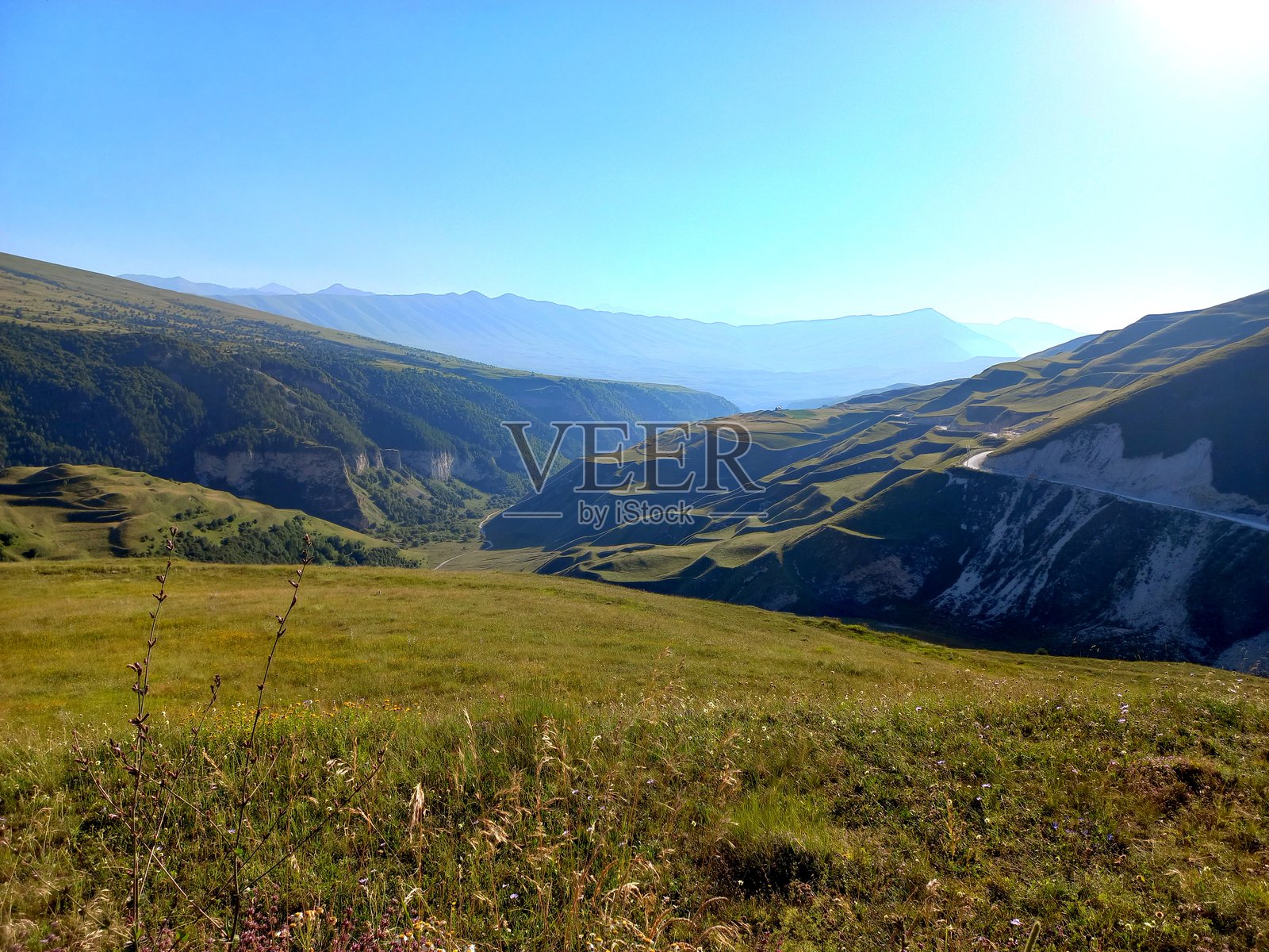 俄罗斯。车臣共和国。阿尔古恩峡谷照片摄影图片