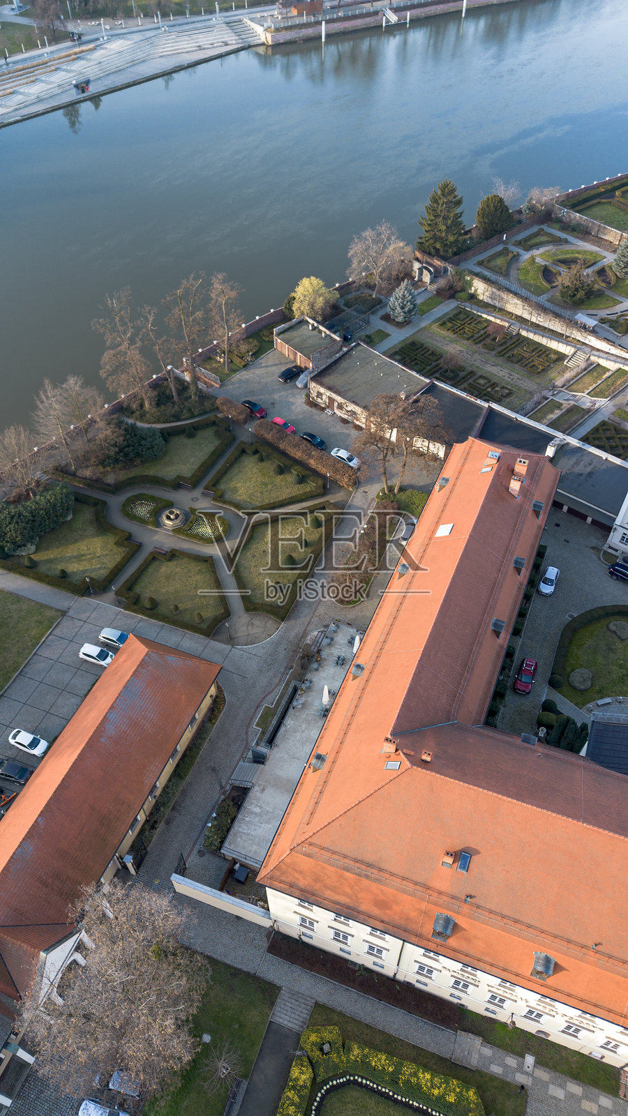 弗罗茨瓦夫市中心全景，来自无人机的视角照片摄影图片