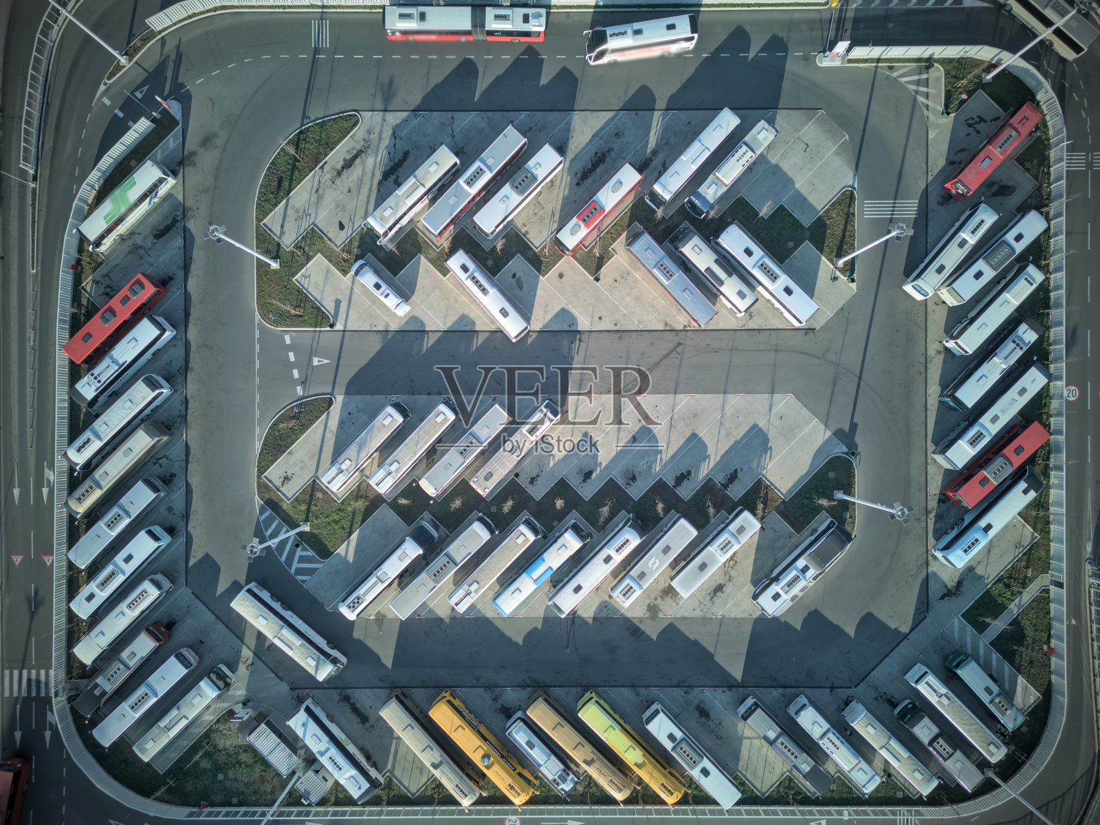 公交车站照片摄影图片