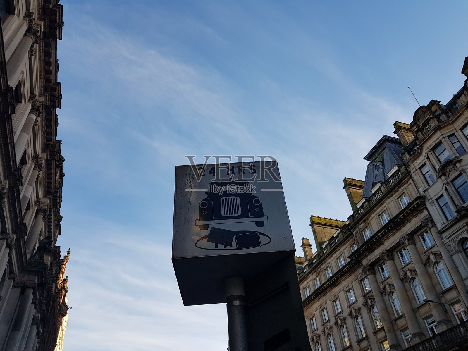 格拉斯哥，苏格兰，英国的24小时出租车站标志照片摄影图片