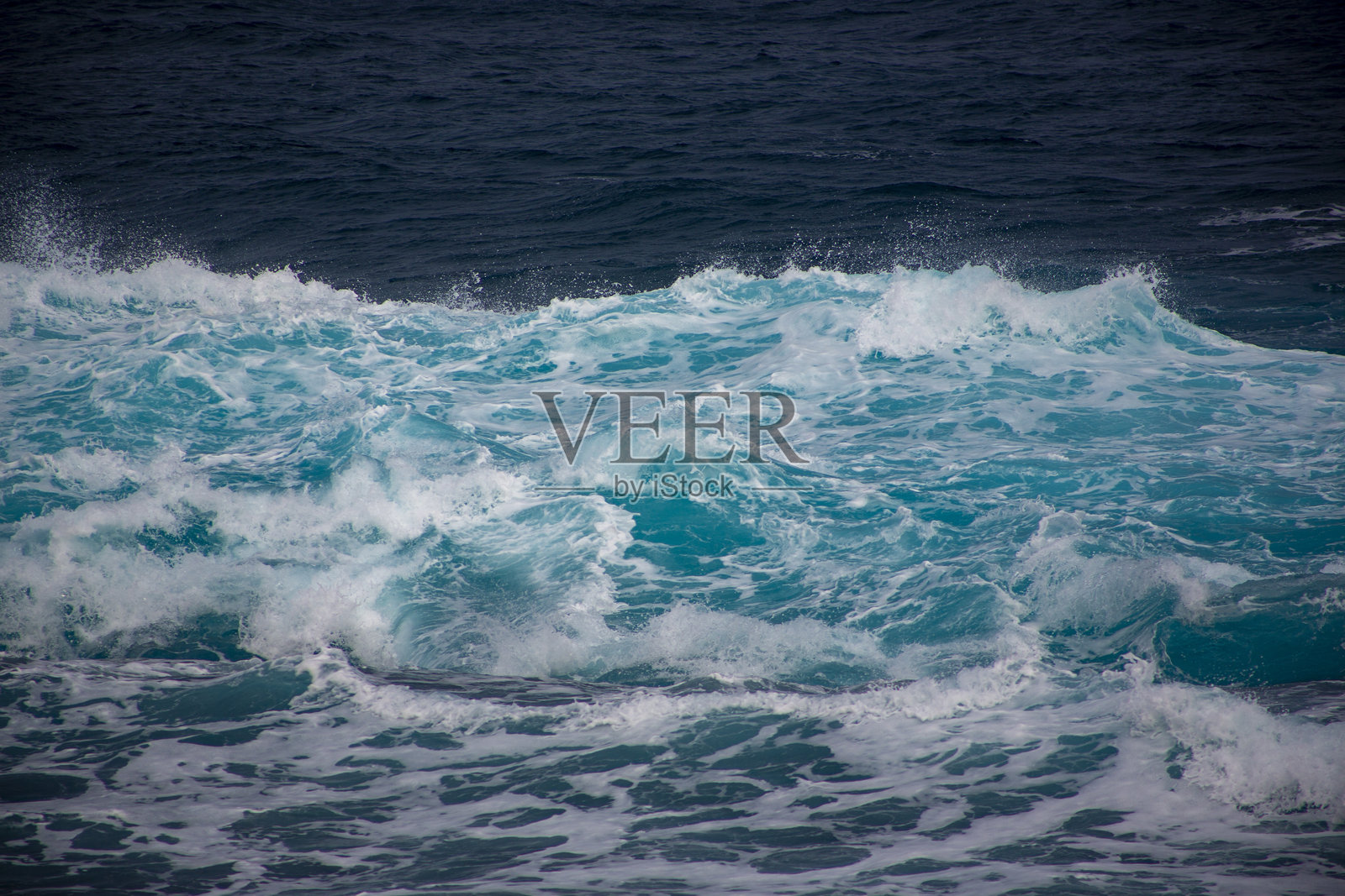 奄美大岛的动态冬季海景照片摄影图片