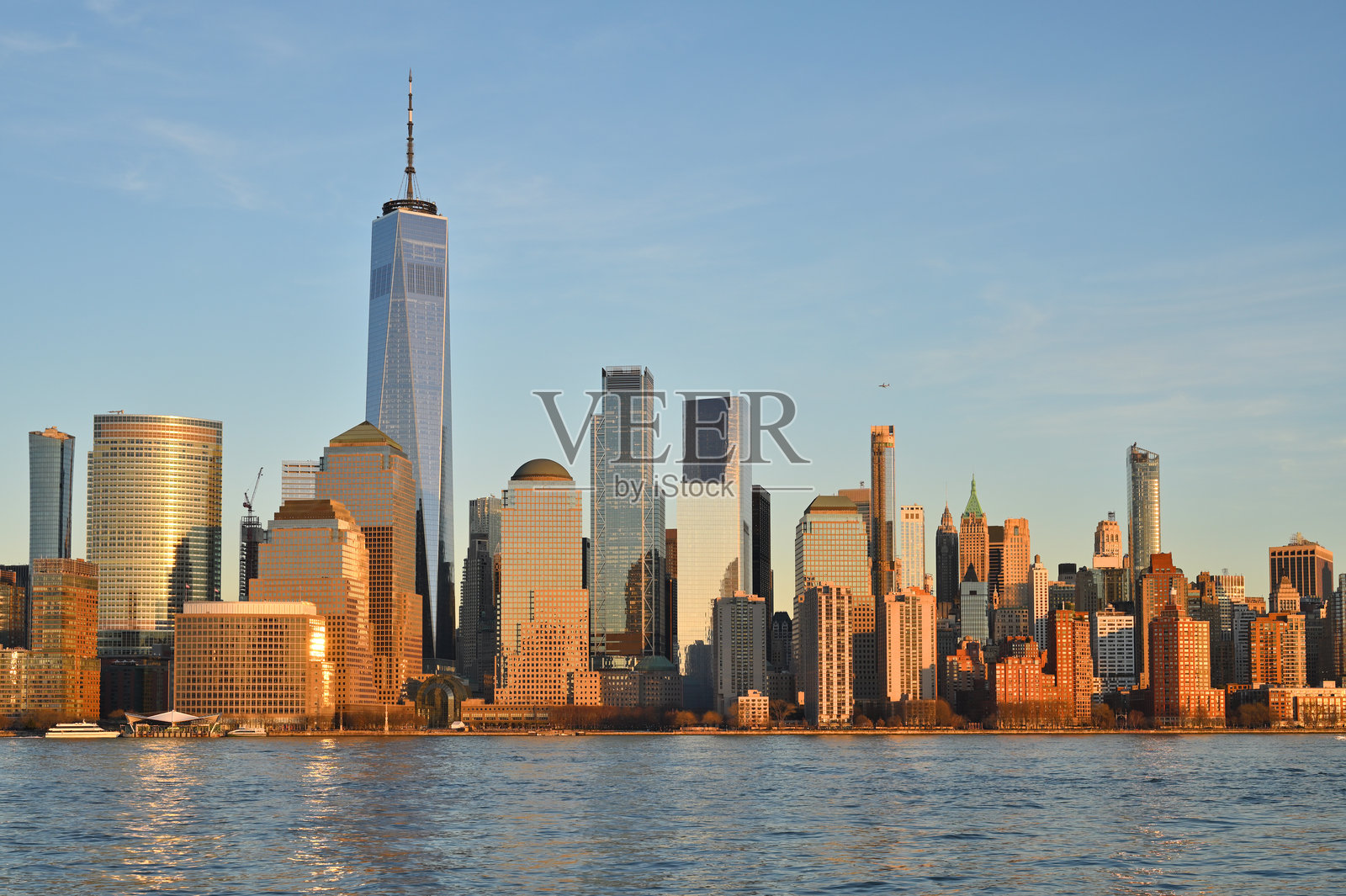 纽约市曼哈顿市中心的日落时分照片摄影图片