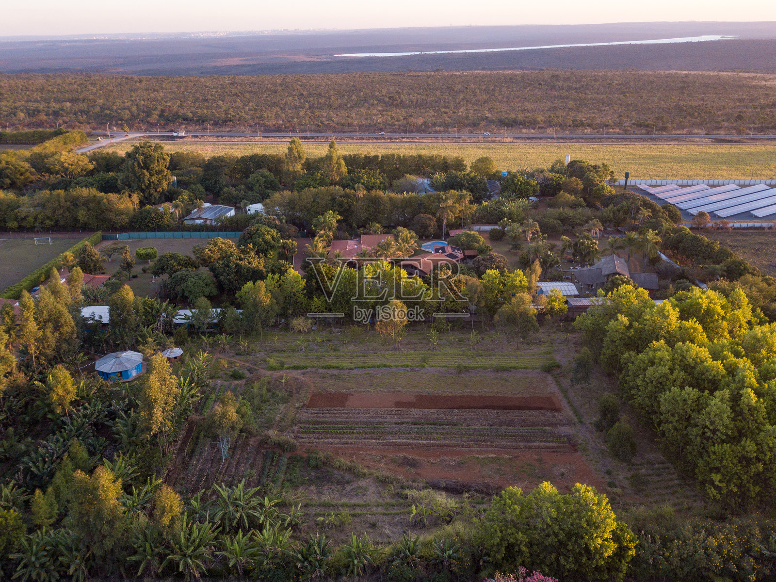 巴西利亚（巴西）乡村地区的CSA农场鸟瞰图照片摄影图片