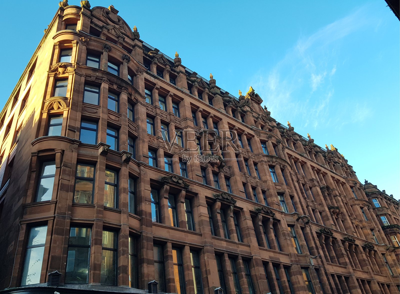 苏格兰格拉斯哥街道上的古老历史石建筑照片摄影图片