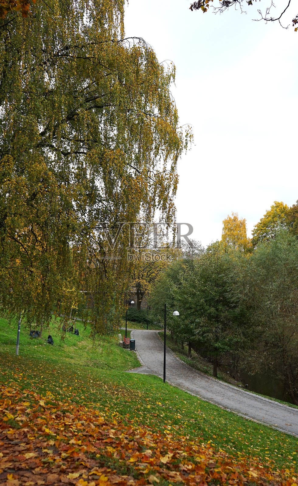 奥斯陆秋季的步行小径照片摄影图片