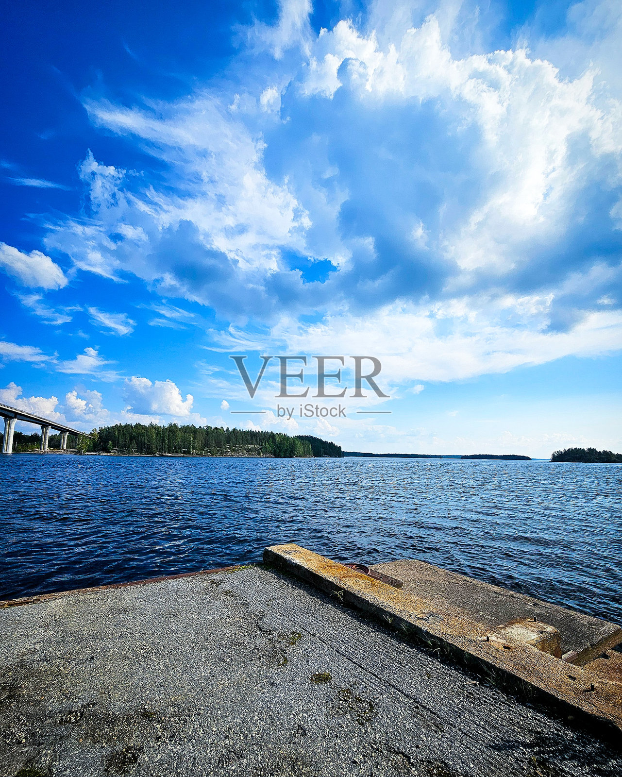 夏天与桥照片摄影图片