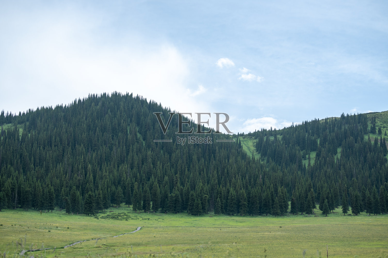 中国新疆维吾尔自治区博尔塔拉赛里木湖风景区照片摄影图片
