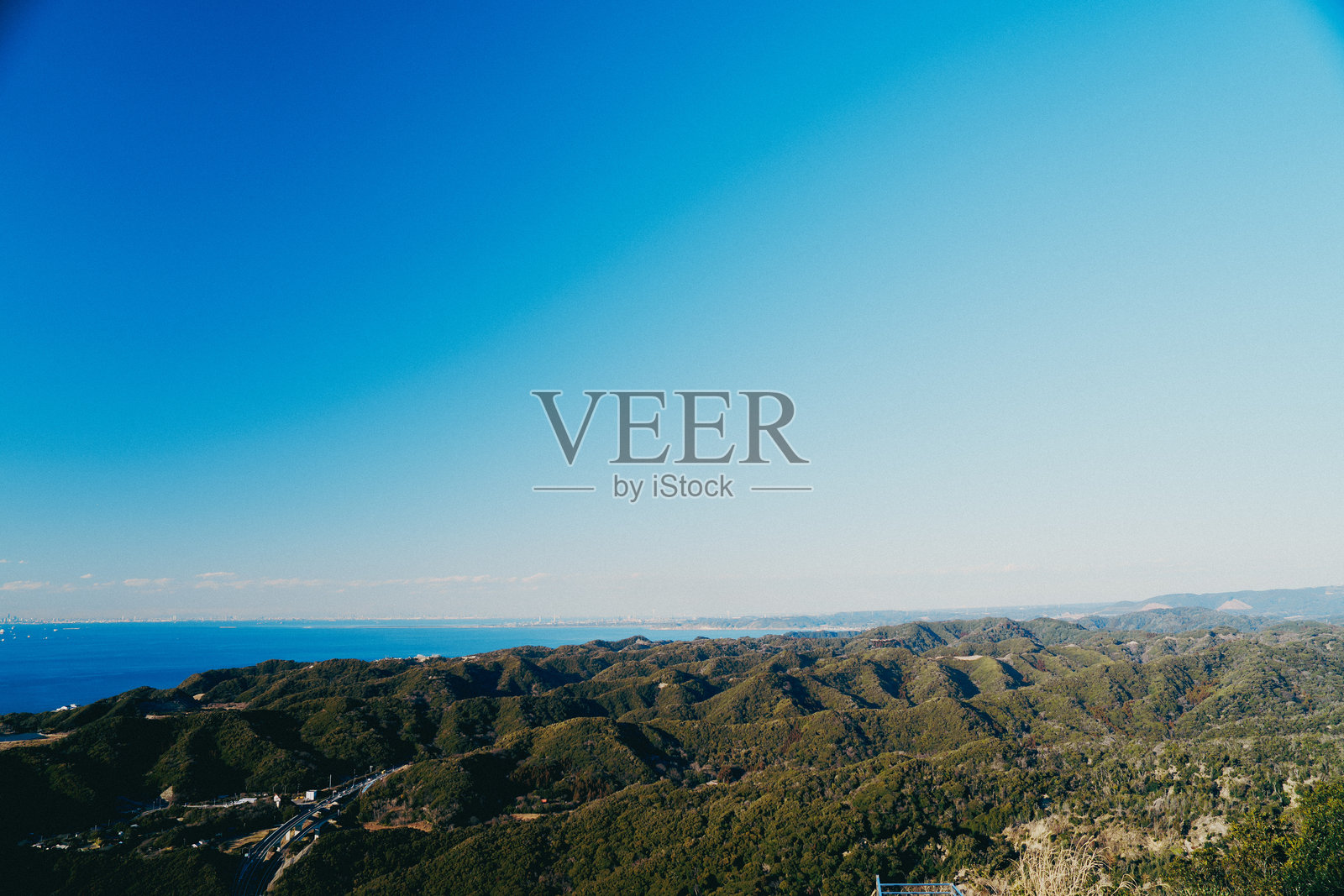 美丽的野尻山海景和山景照片摄影图片