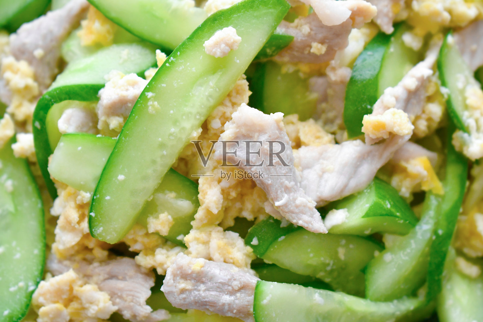 黄瓜炒蛋猪肉照片摄影图片