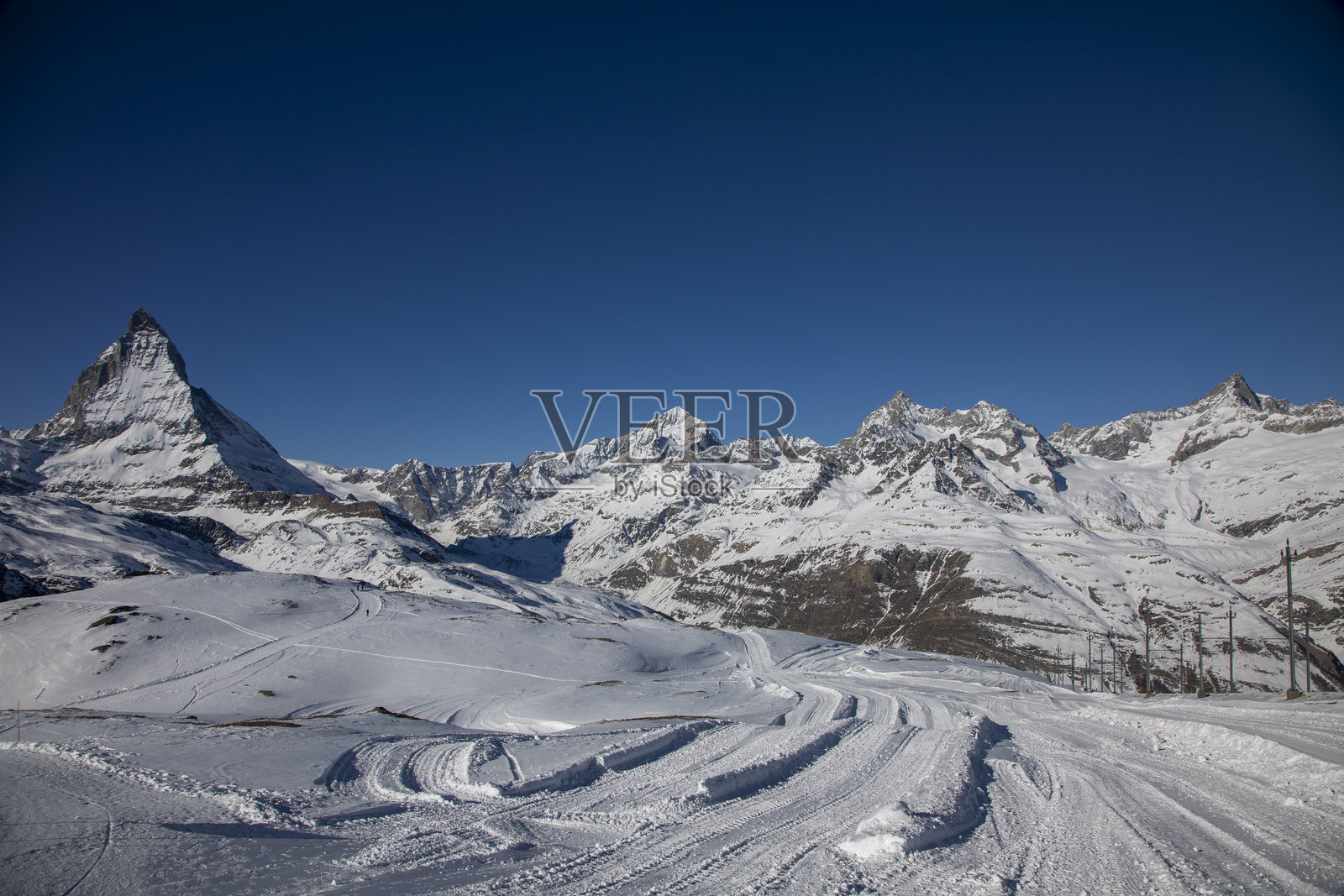 在罗滕博登和里费尔山之间徒步旅行照片摄影图片