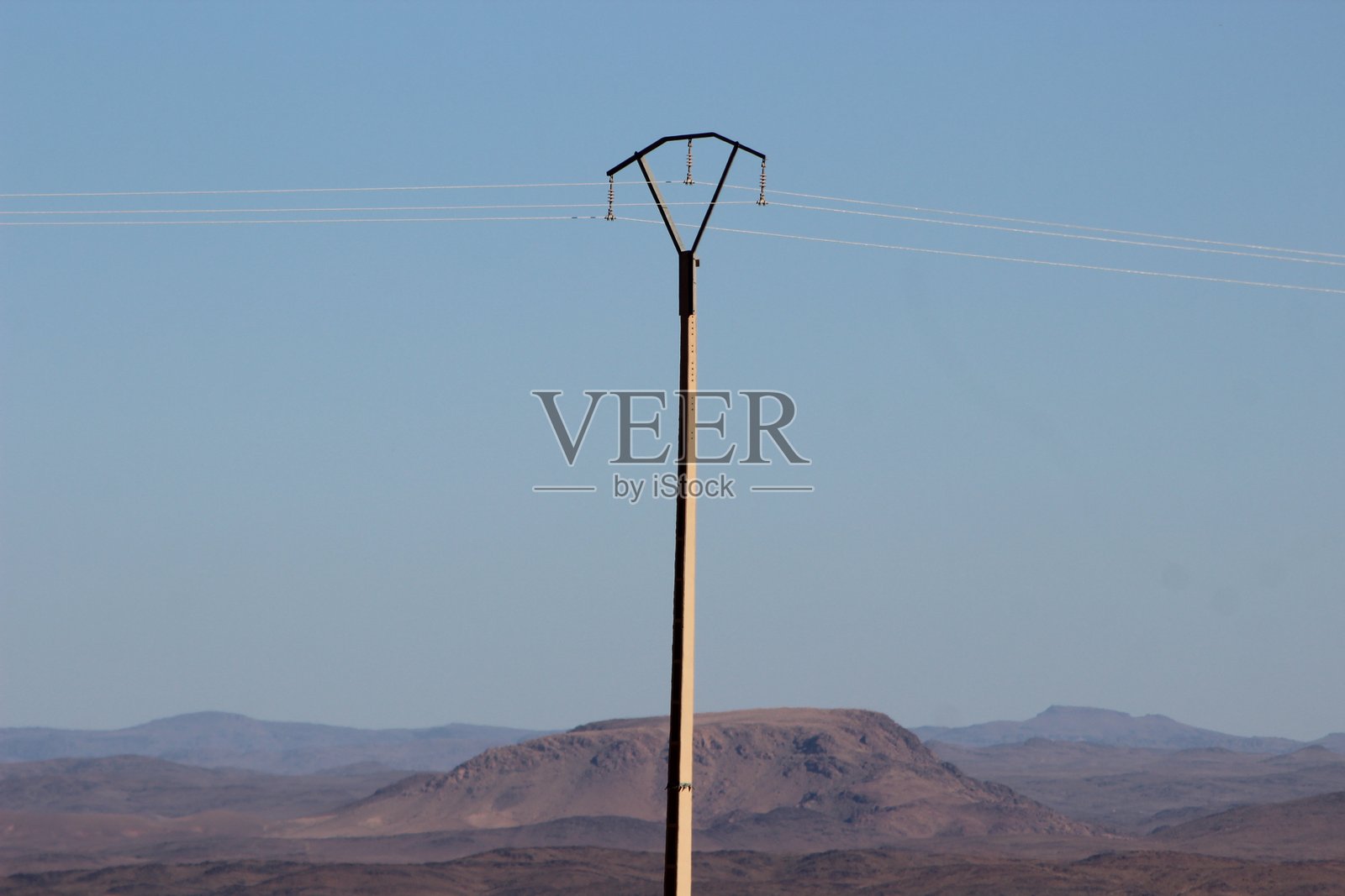 电力电杆与电线照片摄影图片