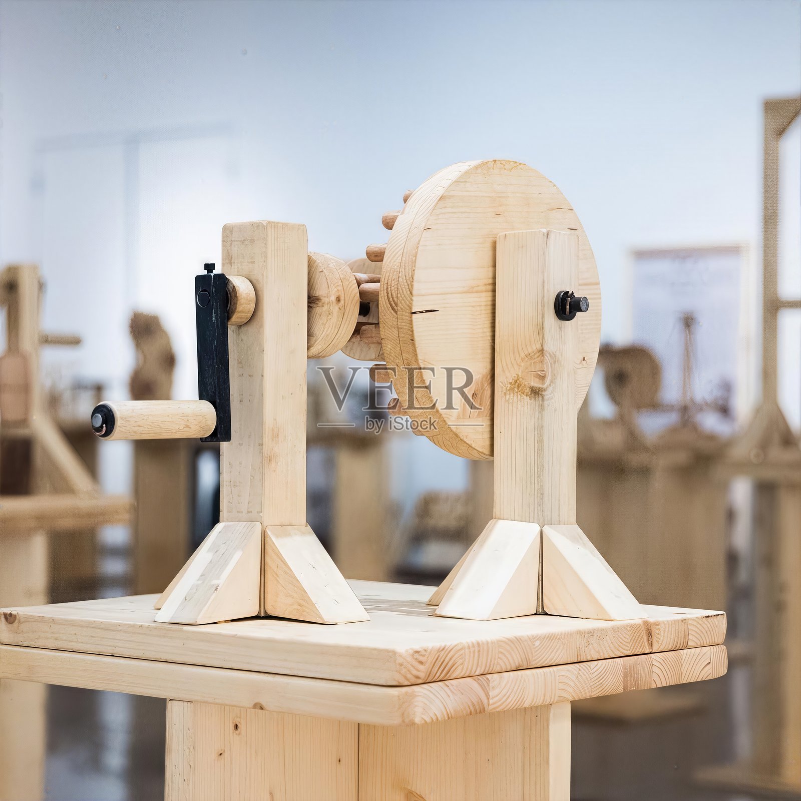 古希腊复制的木质齿轮结构照片摄影图片