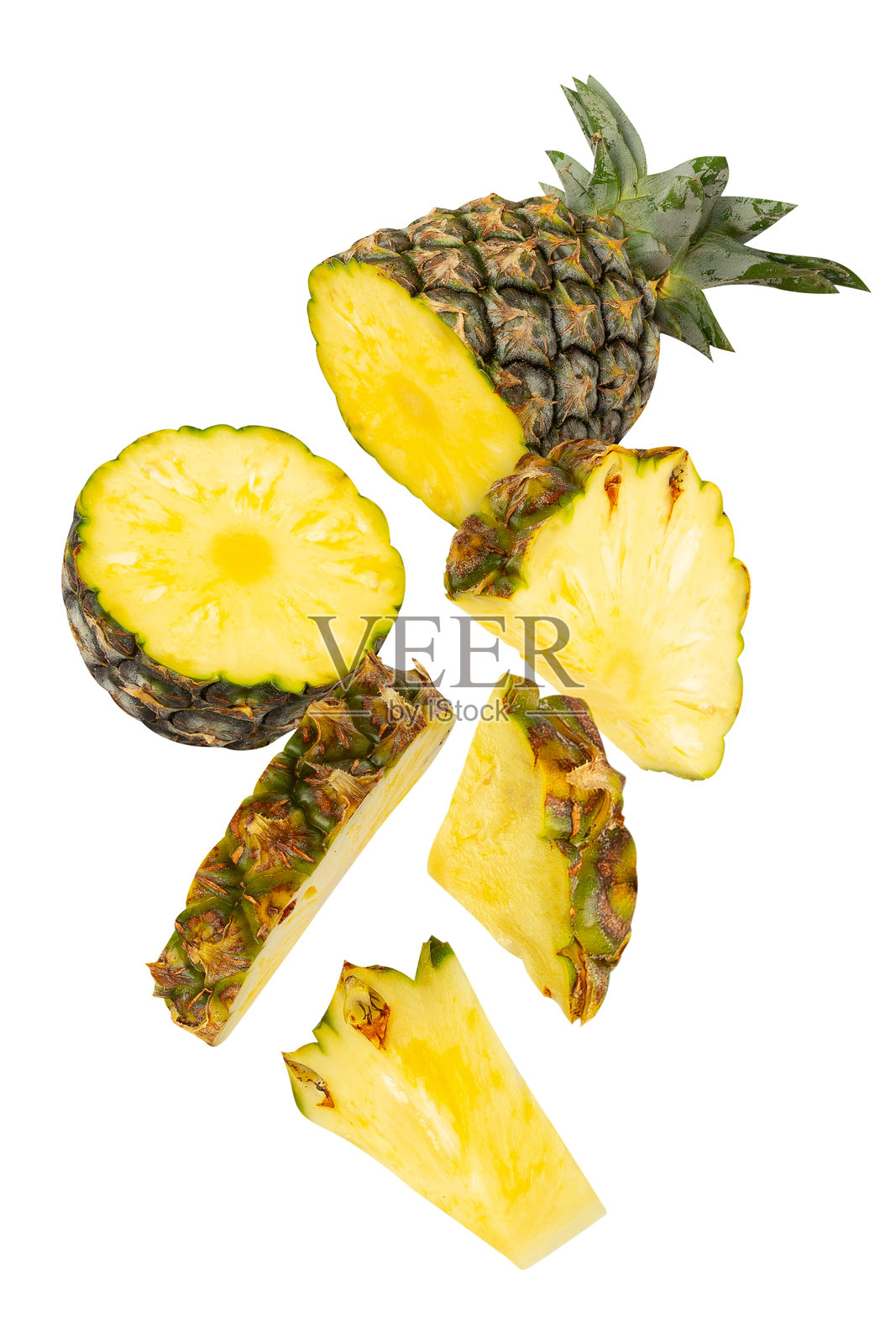孤立在白色背景上的掉落菠萝，带有剪切路径，具有全景深效果照片摄影图片