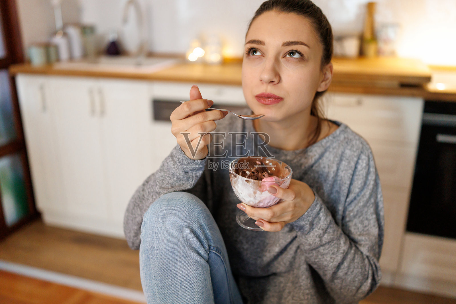 辛勤工作后的纯粹享受照片摄影图片