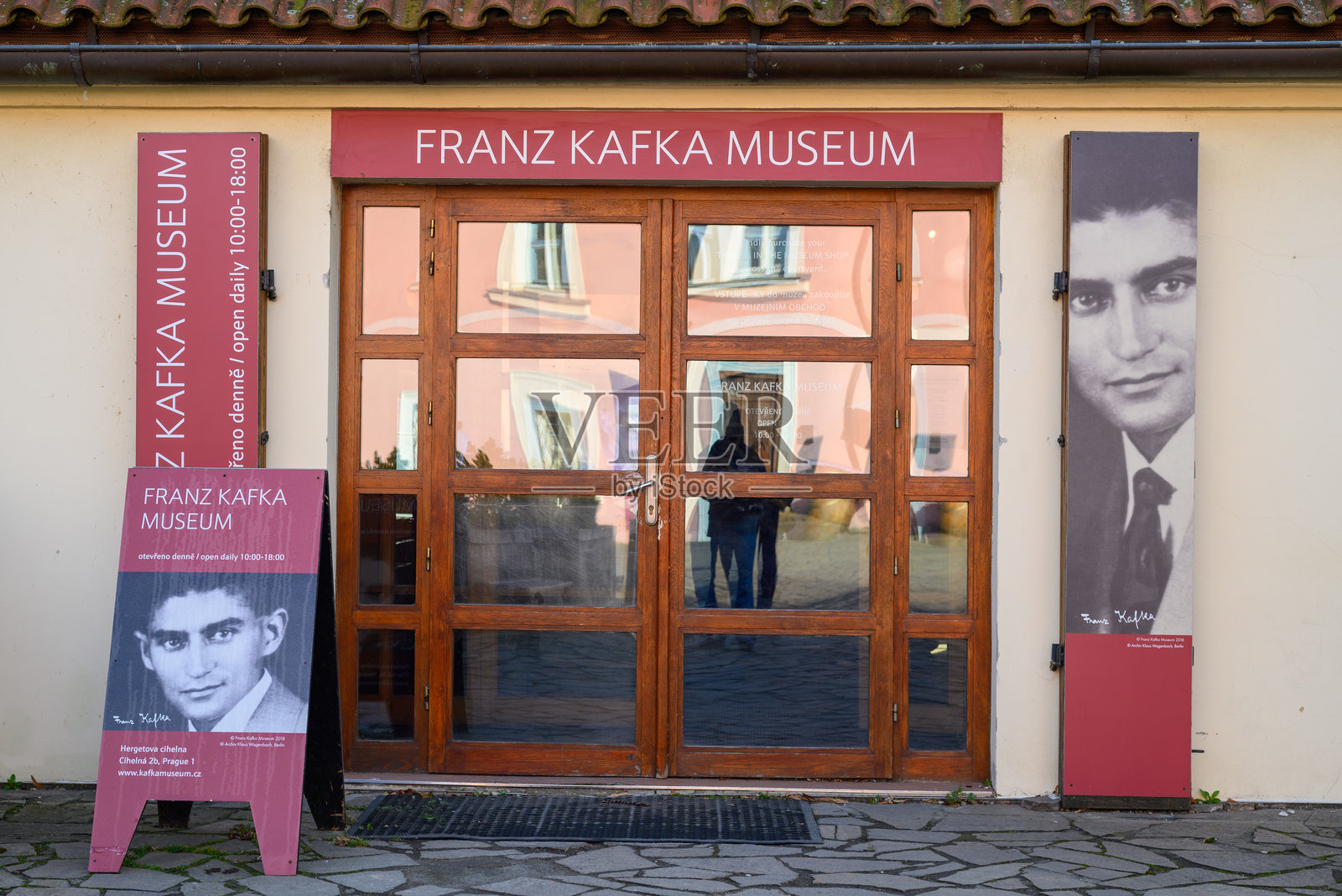 捷克首都布拉格的著名作家弗朗茨·卡夫卡博物馆照片摄影图片