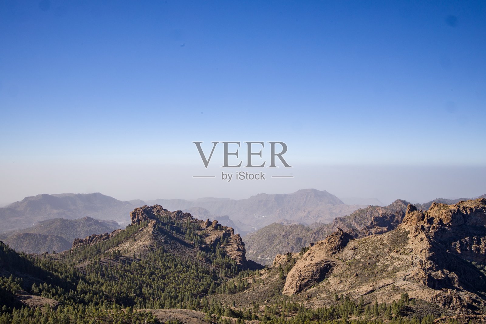 格兰卡纳里亚岛上标志性的岩石形成——罗克努布洛。照片摄影图片