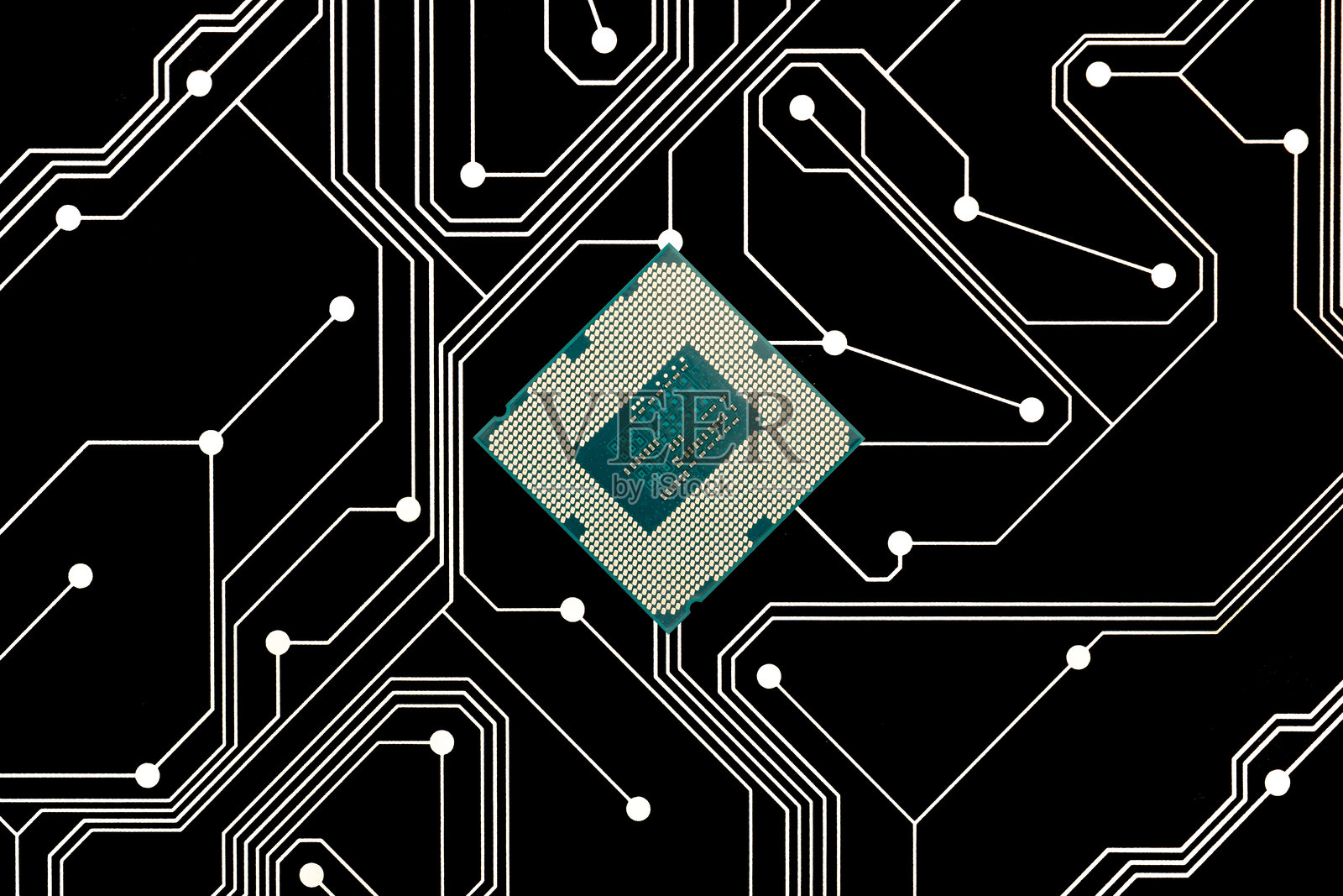 个人计算机的中央处理器（CPU），孤立在黑色背景上。俯视图。照片摄影图片