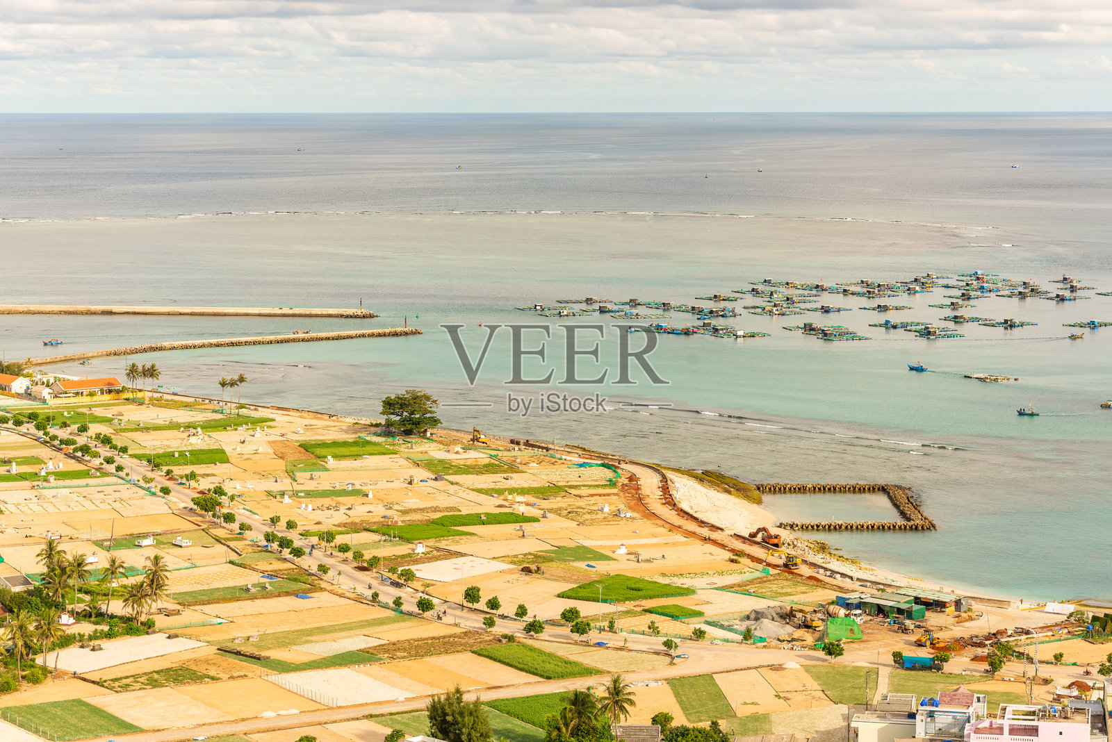 越南广义的古老岛或Ly Son岛或火山岛。照片摄影图片