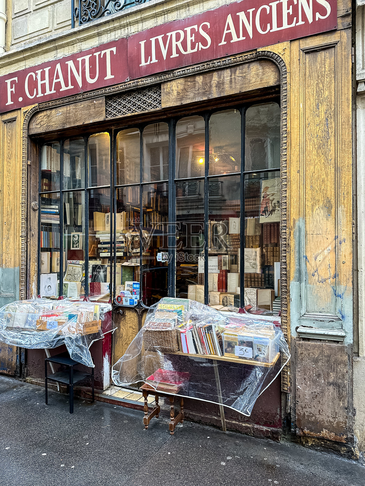 Librairie franois Chanut稀有书籍和古董店位于巴黎圣日耳曼des Pres附近的Rue Mazarine。照片摄影图片