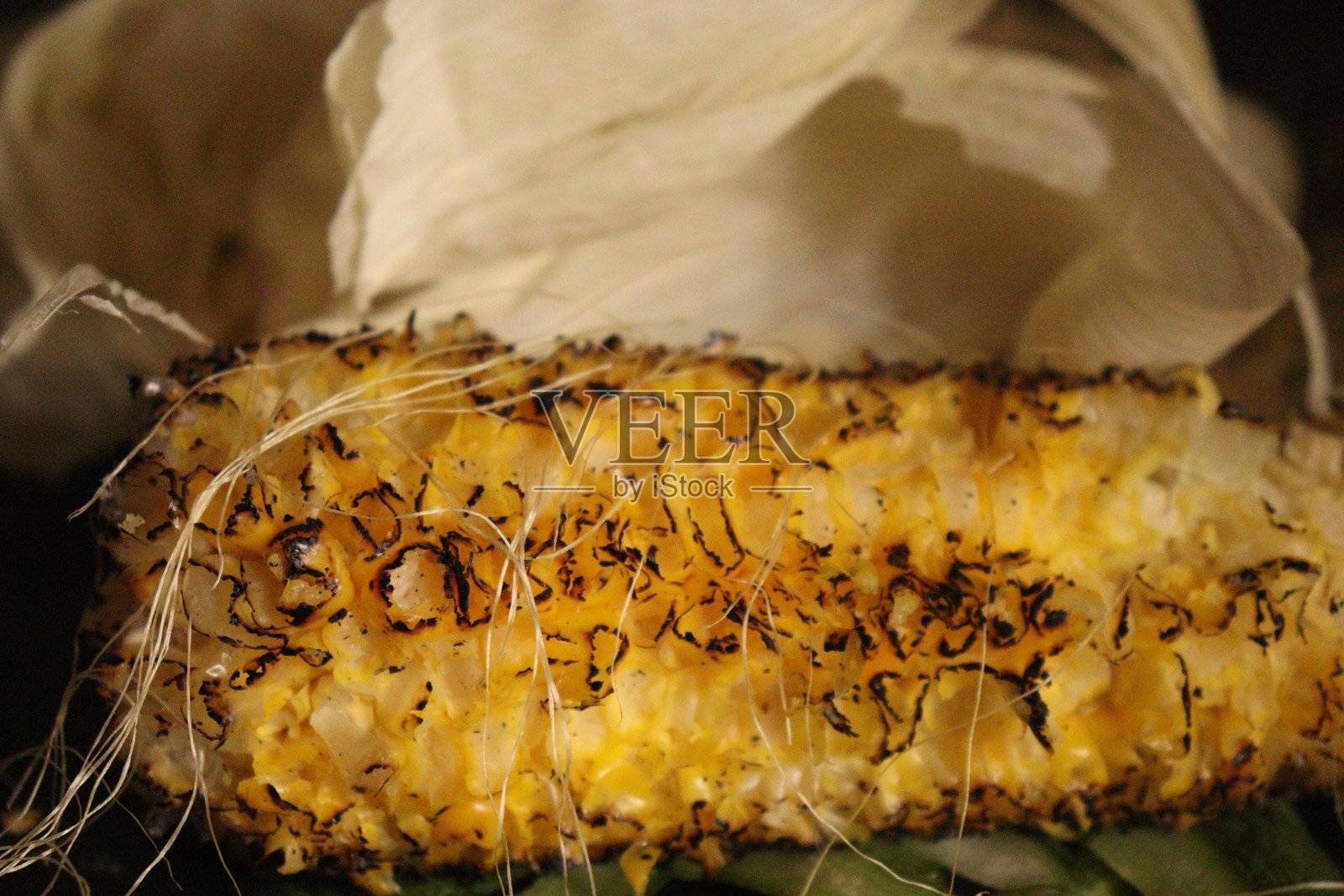 烤玉米棒照片摄影图片