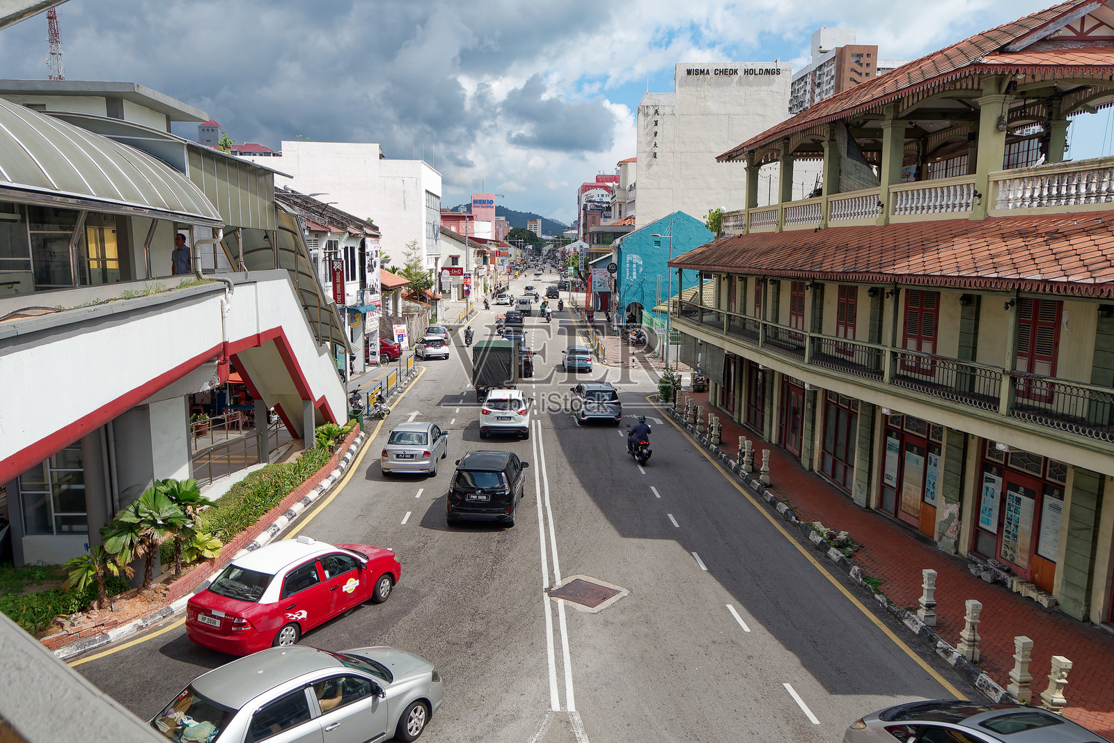 马来西亚槟城乔治市的缅甸路。照片摄影图片